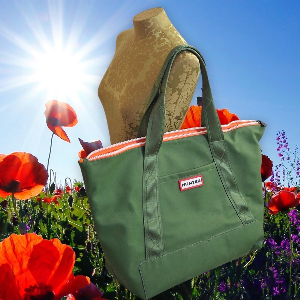 Hunter for Target Green Oversized Zipper Overnight Tote Bag  Carryon